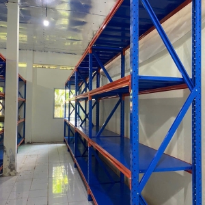 xuong-san-xuat-ke-sat-tphcm