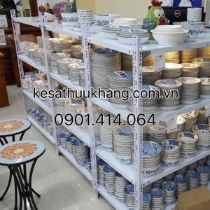 ke-sat-v-lo-mau-xam-ghi-va-mau-trang-nen-chon-mau-nao-phu-hop