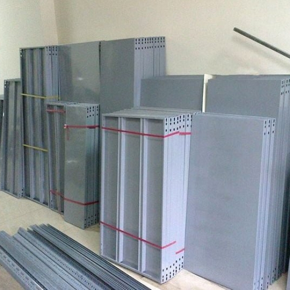 MÂM KỆ SẮT V LỖ -  03